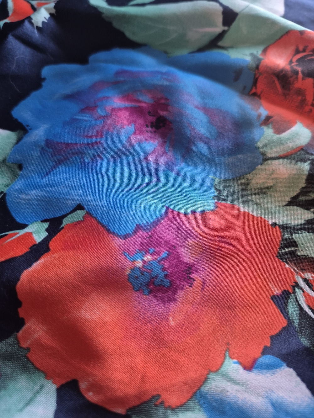 MISIRLI Floral Navy 100% Silk SCARF Women's HANDROLLED 34x34 - Picture 13 of 16